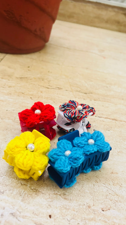 Crochet Bloom Clutchers
